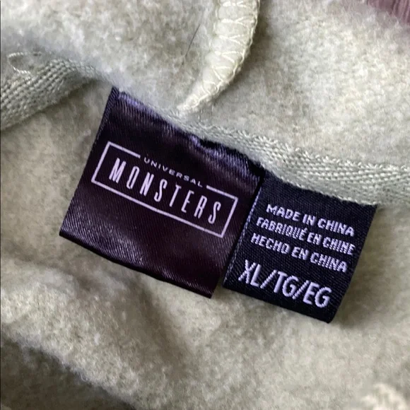 Universal Monsters Green Graphic Hoodie with Horror Print Size XL - Picture 2 of 5